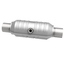 Load image into Gallery viewer, MagnaFlow Universal Catalytic Converter 2.25 Midbed O2 Rear CA