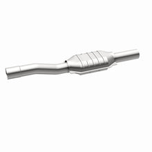 Load image into Gallery viewer, MagnaFlow Direct Fit Catalytic Converter 02-04 Jeep GC 4.0L Rear