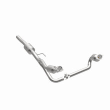 Load image into Gallery viewer, MagnaFlow Direct Fit Catalytic Converter 02-03 Dodge Durango
