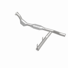 Load image into Gallery viewer, MagnaFlow Direct Fit Catalytic Converter 97-98 Ford Expedition 4.6