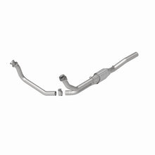 Load image into Gallery viewer, MagnaFlow Direct Fit Catalytic Converter 96-97 Dodge B1500/B2500/B3500 V8 Underbody