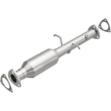 Load image into Gallery viewer, MagnaFlow Direct Fit Catalytic Converter 96-00 GM S-10/Sonoma/Homb