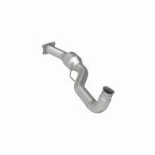 Load image into Gallery viewer, MagnaFlow Direct Fit Catalytic Converter01-05 GM Silv/Sierra 6.6L