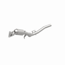 Load image into Gallery viewer, MagnaFlow Direct Fit Catalytic Converter 11-15 Volkswagen Touareg V6 3.6 OEM Underbody
