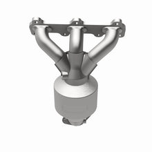 Load image into Gallery viewer, MagnaFlow Direct Fit Catalytic Converter 01-04 Hyundai Santa Fe 2.7L