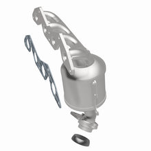 Load image into Gallery viewer, MagnaFlow Direct Fit Catalytic Converter Honda 00-05 Civic 1.7L