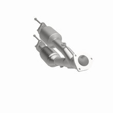 Load image into Gallery viewer, MagnaFlow Direct Fit Catalytic Converter 00-01 Cherokee 4L Front