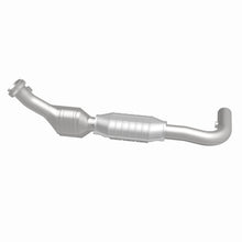 Load image into Gallery viewer, MagnaFlow Direct Fit Catalytic Converter 97-98 Expedition-Navigator
