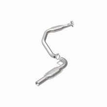 Load image into Gallery viewer, MagnaFlow Direct Fit Catalytic Converter 07-08 Express 2500 4.8L Driver Side