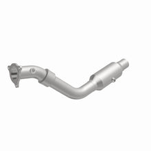 Load image into Gallery viewer, MagnaFlow Direct Fit Catalytic Converter OEM 2004-2006 Chrysler Pacifica Underbody