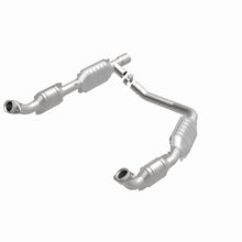 Load image into Gallery viewer, MagnaFlow Direct Fit Catalytic Converter Ford E350 Van 06 5.4L OEM