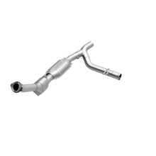 Load image into Gallery viewer, MagnaFlow Direct Fit Catalytic Converter 97-98 Expedition-Navigator