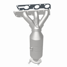 Load image into Gallery viewer, MagnaFlow Direct Fit Catalytic Converter 04-05 Suz Verona2.5 Manifold Front