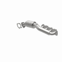 Load image into Gallery viewer, MagnaFlow Direct Fit Catalytic Converter 02-04 VW Passat 4.0L