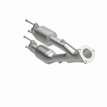 Load image into Gallery viewer, MagnaFlow Direct Fit Catalytic Converter 00-01 Cherokee 4L frt OEM