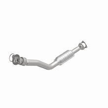 Load image into Gallery viewer, MagnaFlow Direct Fit Catalytic Converter Malibu 98-00 3.1L V6