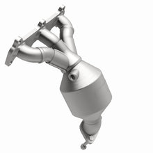 Load image into Gallery viewer, MagnaFlow Direct Fit Catalytic Converter 2004 Hyundai Santa Fe 2.7L