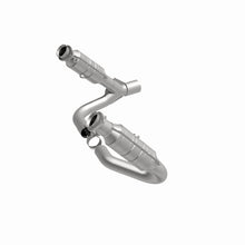 Load image into Gallery viewer, MagnaFlow Direct Fit Catalytic Converter 2008 Chrysler Aspen 4.7L/Dodge Durango 4.7L 2WD