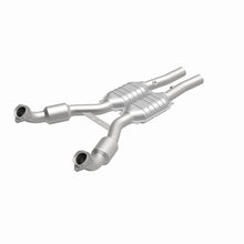 Load image into Gallery viewer, MagnaFlow Direct Fit Catalytic Converter 2004 Chevy Corvette 5.7L