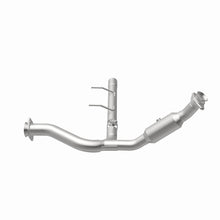 Load image into Gallery viewer, MagnaFlow Direct Fit Catalytic Converter 2007-2008 Ford Expedition/Navigator V8-5.4L