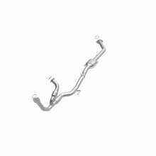 Load image into Gallery viewer, MagnaFlow Direct Fit Catalytic Converter 98-00 Sienna 3.0L