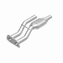 Load image into Gallery viewer, MagnaFlow Direct Fit Catalytic Converter 98 GM Truck 5.7L