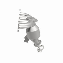 Load image into Gallery viewer, MagnaFlow Direct Fit Catalytic Converter 11-15 Kia Sportage OEM Manifold