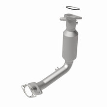 Load image into Gallery viewer, MagnaFlow Direct Fit Catalytic Converter 2000 and 2002 Ford Focus 2.0