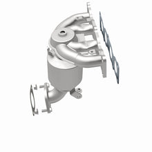 Load image into Gallery viewer, MagnaFlow Direct Fit Catalytic Converter 2017 Santa Fe L4 2.4 OEM Manifold