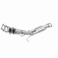Load image into Gallery viewer, MagnaFlow Direct Fit Catalytic Converter 99-01 Volvo S80 2.9L