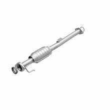 Load image into Gallery viewer, MagnaFlow Direct Fit Catalytic Converter 2000 Chevy Tracker 1.6L