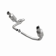Load image into Gallery viewer, MagnaFlow Direct Fit Catalytic Converter 04 Dakota 3.7/4.7 4WD OEM