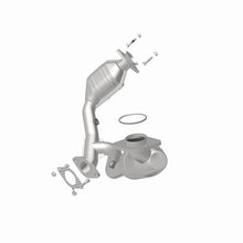 Load image into Gallery viewer, MagnaFlow Direct Fit Catalytic Converter 00-03 Ford Taurus 3.0 Front