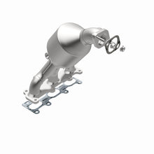 Load image into Gallery viewer, MagnaFlow Direct Fit Catalytic Converter 05-06 Hyundai Santa Fe 2.7L