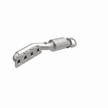 Load image into Gallery viewer, MagnaFlow Direct Fit Catalytic Converter 02-04 VW Passat 4.0L