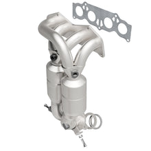 Load image into Gallery viewer, MagnaFlow Direct Fit Catalytic Converter 01-03 Toyota Rav4 2.0L L4