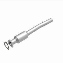 Load image into Gallery viewer, MagnaFlow Direct Fit Catalytic Converter 2000-2002 Ford E-150/E-250/E-350 Ecoline/Super Duty