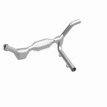Load image into Gallery viewer, MagnaFlow Direct Fit Catalytic Converter 97-98 Ford F-150 4.6L