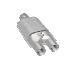 Load image into Gallery viewer, MagnaFlow Universal Catalytic Converter 2.5/2 single/dual O2 OEM