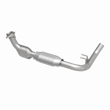Load image into Gallery viewer, MagnaFlow Direct Fit Catalytic Converter 99-02 Expedition 5.4L 4wd