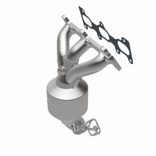 Load image into Gallery viewer, MagnaFlow Direct Fit Catalytic Converter 05-08 Kia Sportage 2.7L Driver Side
