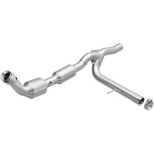 Load image into Gallery viewer, MagnaFlow Direct Fit Catalytic Converter 2005 Ford F150 V8
