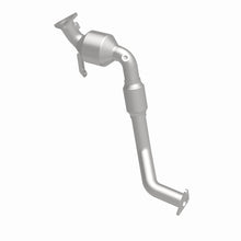 Load image into Gallery viewer, MagnaFlow Direct Fit Catalytic Converter 07 VW Touareg 3.6L Rear close