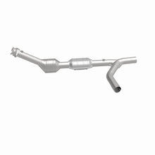 Load image into Gallery viewer, MagnaFlow Direct Fit Catalytic Converter 00-04 Ford E150 4.6L Passenger Side
