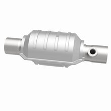 Load image into Gallery viewer, MagnaFlow Universal Catalytic Converter 2 Single O2 Boss