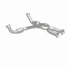 Load image into Gallery viewer, MagnaFlow Direct Fit Catalytic Converter 06-10 Jeep Grand Cherokee 6.1L