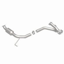 Load image into Gallery viewer, MagnaFlow Direct Fit Catalytic Converter 05-09 Toyota Tacoma 4.0L D/S Rear (49 State)
