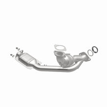 Load image into Gallery viewer, MagnaFlow Direct Fit Catalytic Converter 01-02 Mitsu Montero 3.5L