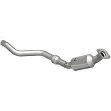 Load image into Gallery viewer, MagnaFlow DF Cat Conv Chrysler/Dodge 05-09 300/Charger /05-08 Magnum/2009 Challenger 5.7L Drv Side