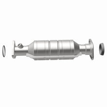 Load image into Gallery viewer, MagnaFlow Direct Fit Catalytic Converter 1998 Honda Odyssey 2.3L
